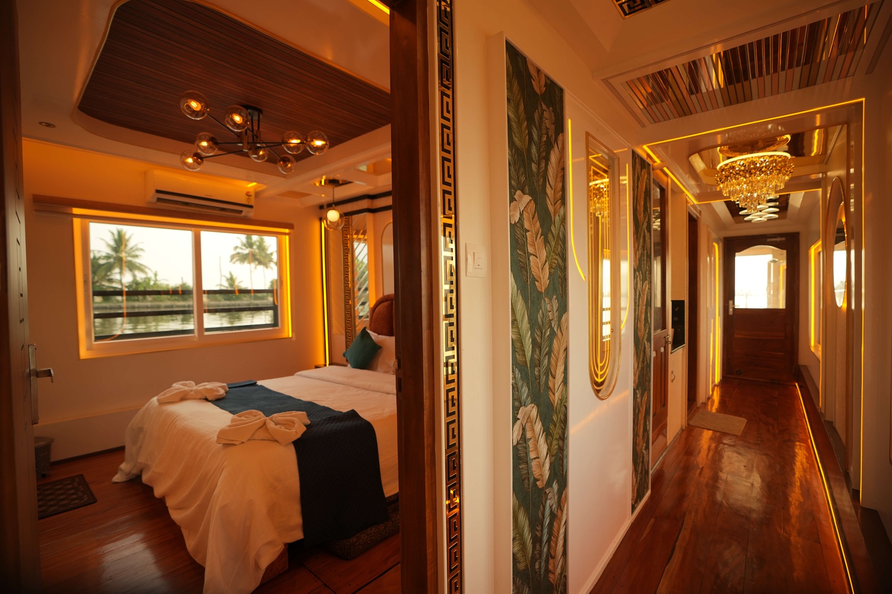 Luxury houseboat view 3
